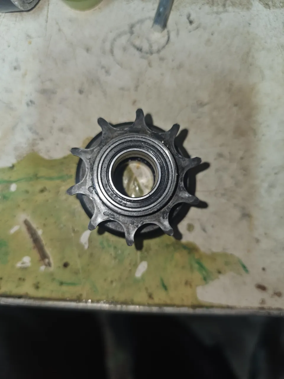 Втулка Dartmoor Revolt 135x10 Miami Vice на болтах фото 5