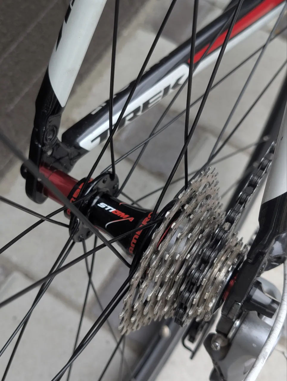 Велосипед Trek Madone 3.5 E2 карбоновий шосейний фото 3