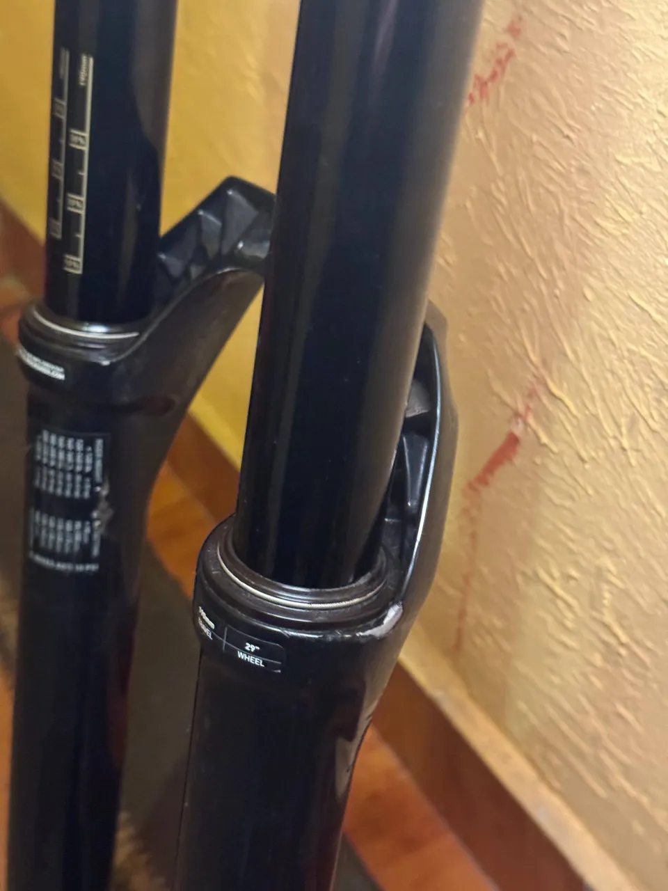 Вилка Rock Shox Boxxer Ultimate 29 190mm фото 5