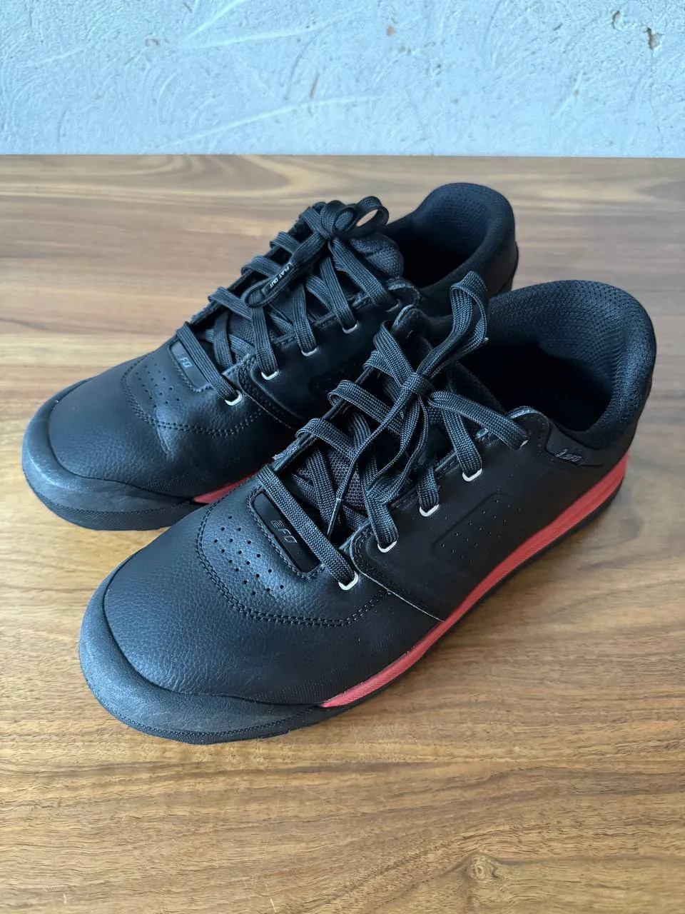 Вело взуття Specialized 2F0 DH flat + Вело взуття Specialized 2F0 DH clip фото 1