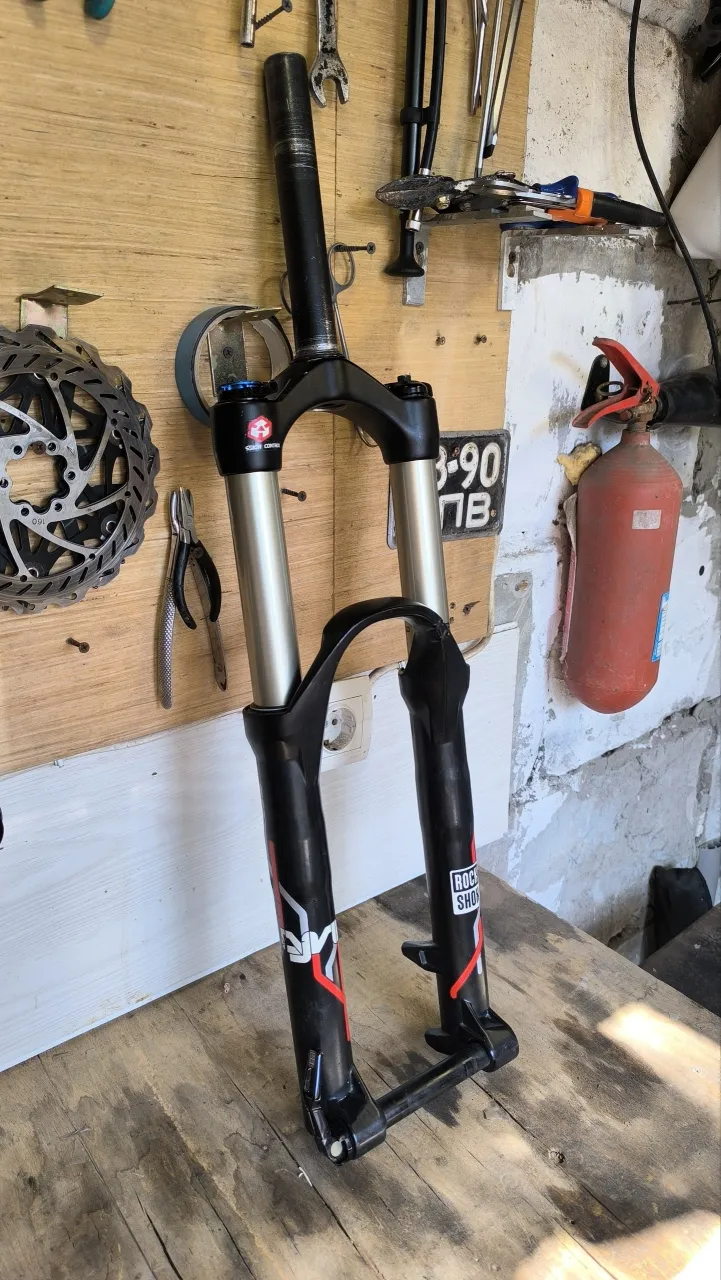 Вилка Rock Shox Lyrik RL two step/dual position (140-170mm) на Marzocchi Bomber фото 1