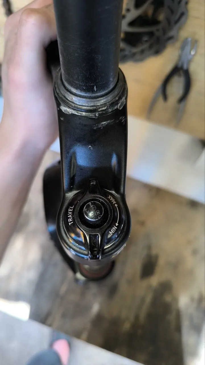 Вилка Rock Shox Lyrik RL two step/dual position (140-170mm) на Marzocchi Bomber фото 4