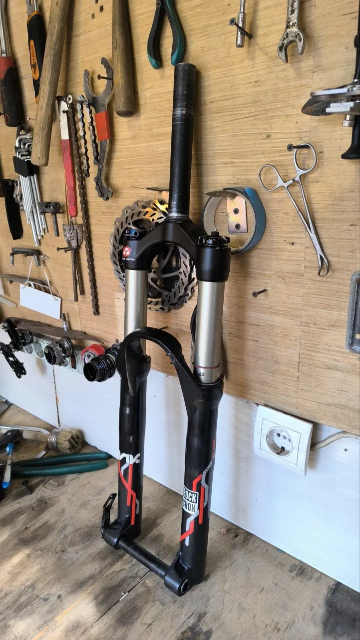 Вилка Rock Shox Lyrik RL two step/dual position (140-170mm) на Marzocchi Bomber фото 6