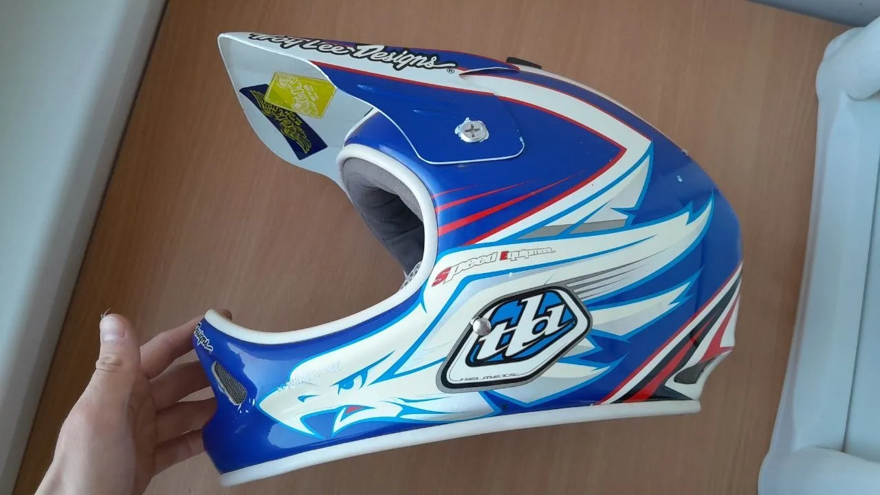 Шолом Troy Lee Design M/L фото 1