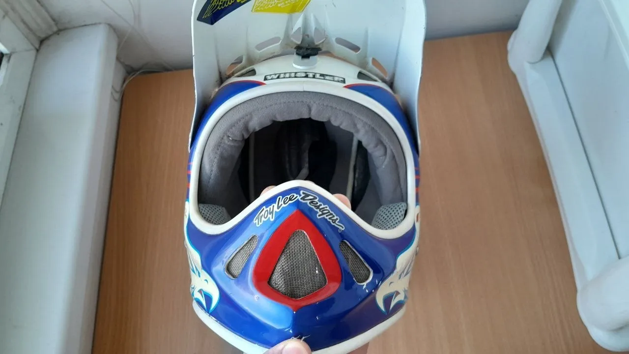 Шолом Troy Lee Design M/L фото 2