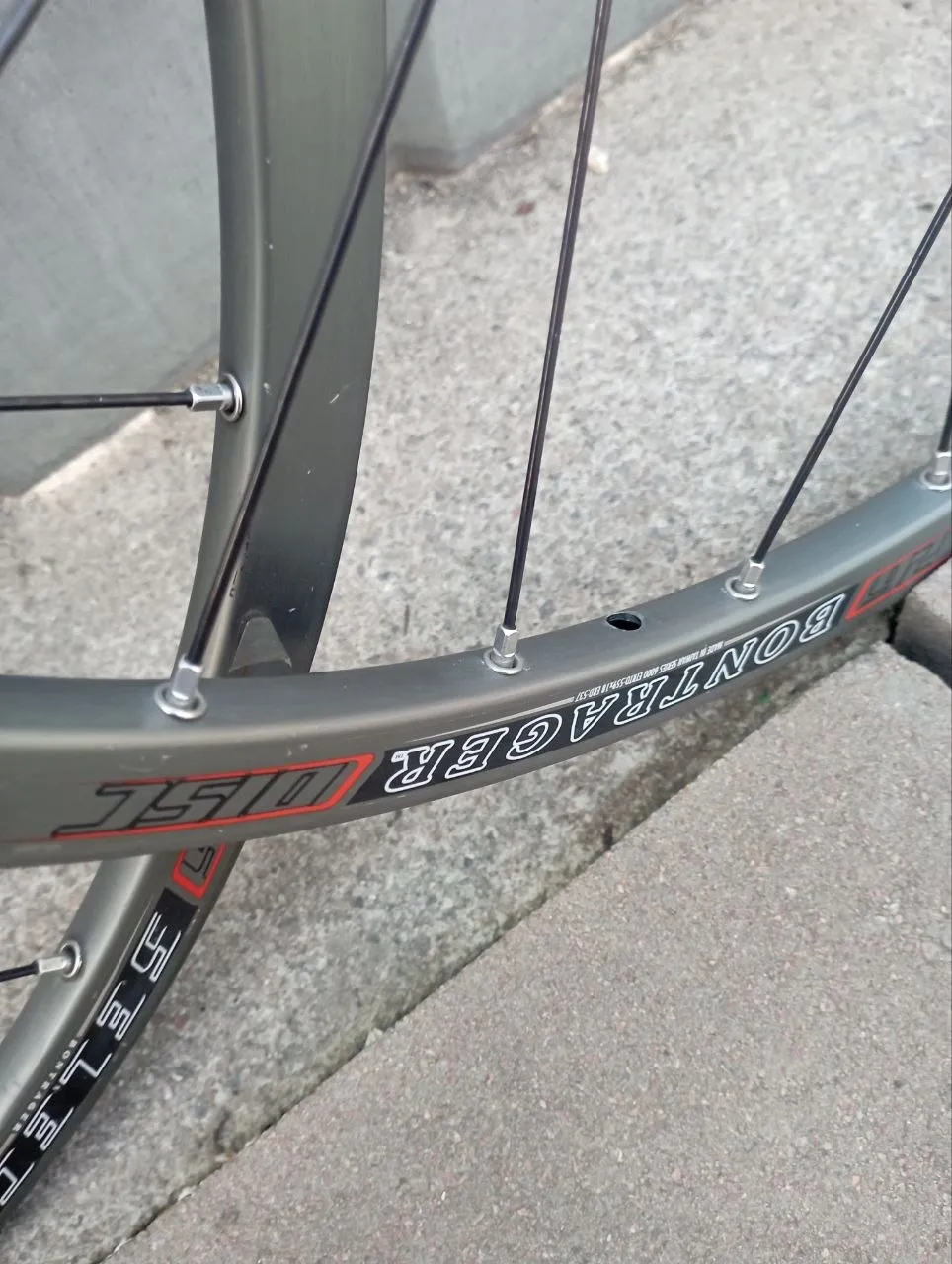 Колеса Bontrager MTB 26" під дискові гальма фото 2