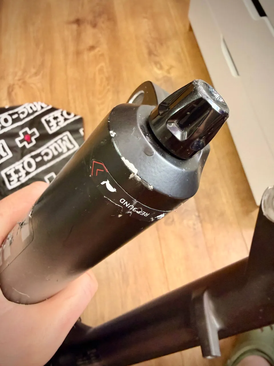 Передня вилка RockShox Domain 180 фото 10