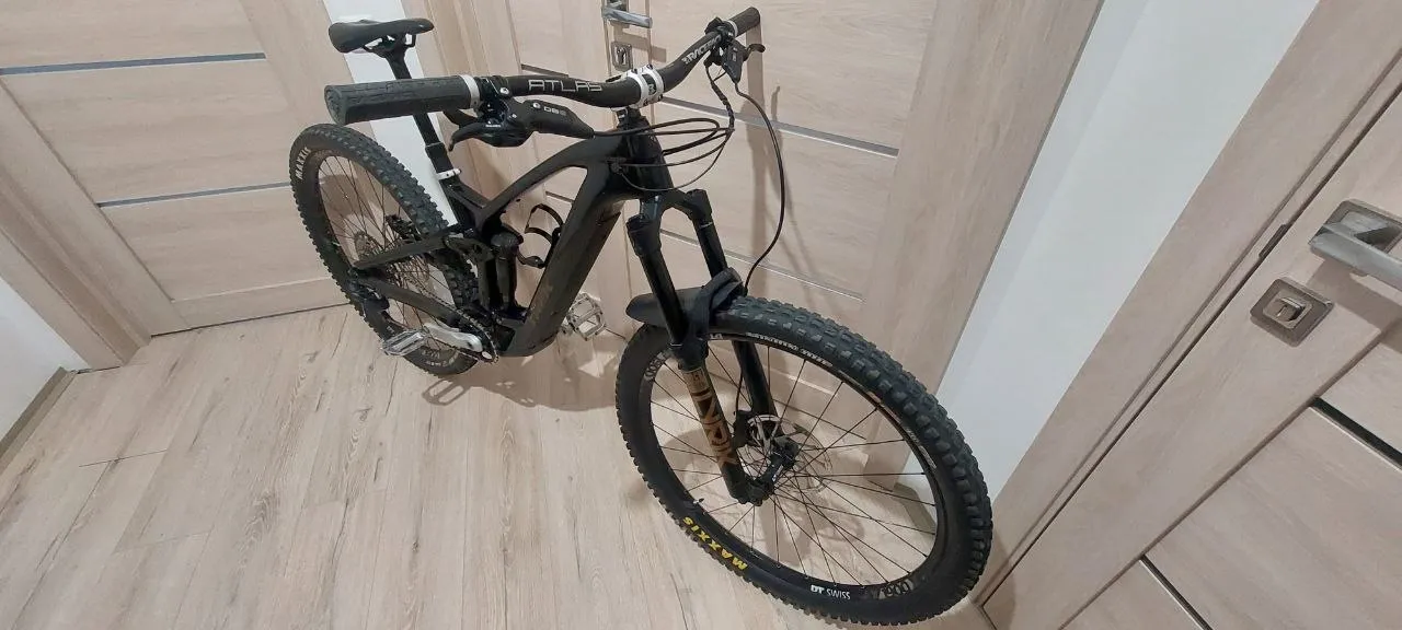 Trek Fuel EXE Carbon OCLV електровелосипед 29" фото 4