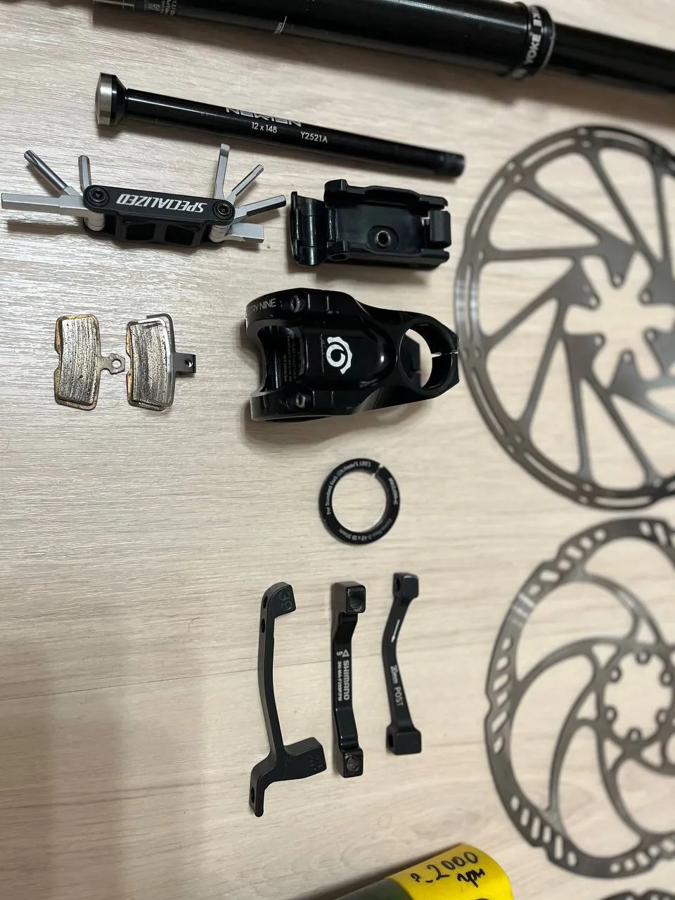 Rotora Shimano RT 76 + Rotora Magura Storm + винос Industry Nine + сідло Specialized + аксесуари фото 4