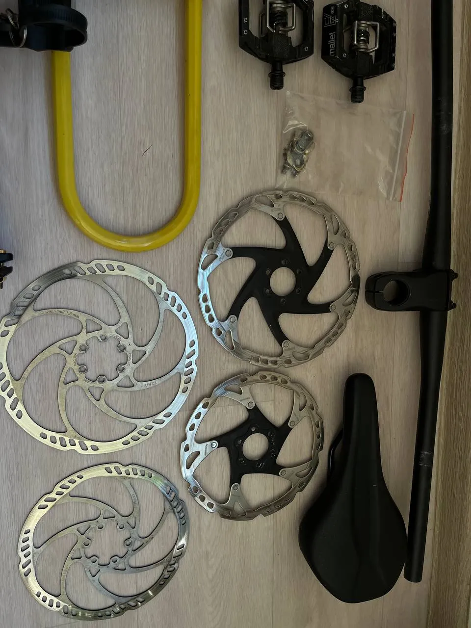 Ротор Shimano RT 76 + Ротор Magura Storm + винос Industry Nine + сідло Specialized та ін. фото 2