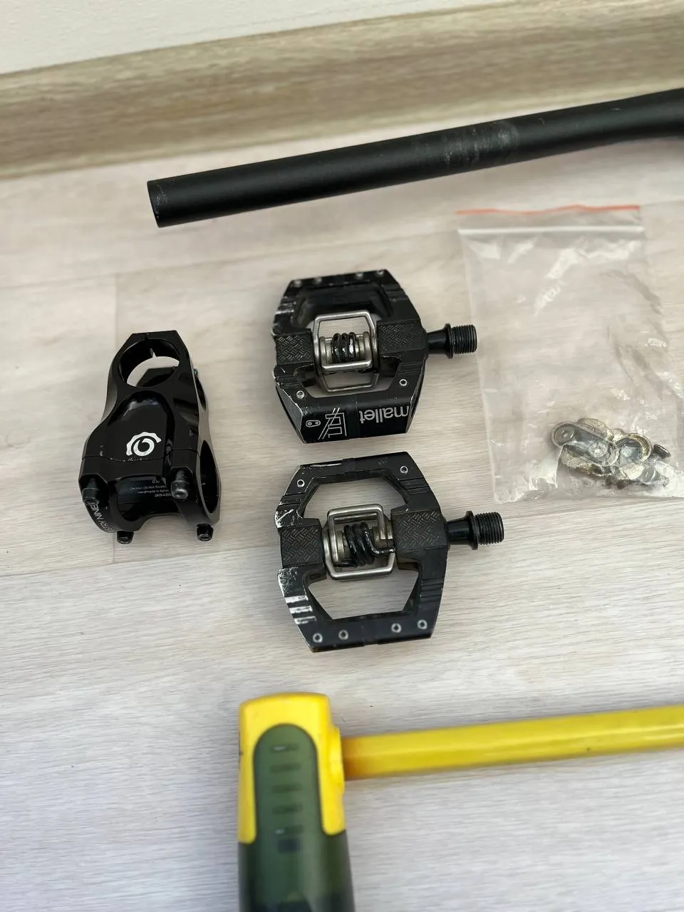 Ротор Shimano RT 76 + Ротор Magura Storm + винос Industry Nine + сідло Specialized та ін. фото 4