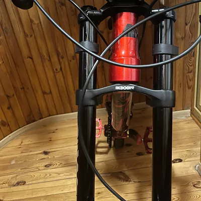 Вилка RockShox BoXXer World Cup 200 мм 26"