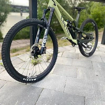Canyon Spectral CF 8 2022 XL