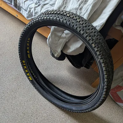 Покришки Maxxis Holy Roller 26×2.40