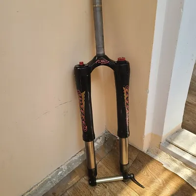 Вилка Pazzaz carbon