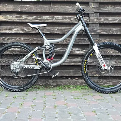 Рама Kona Entourage + трансмісія та підвіска