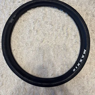 Maxxis DTH 26x2.30 покришка