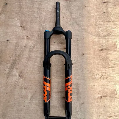 Fox 38 Performance 2022 вилка 180 mm