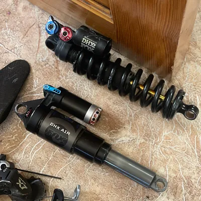 Fox DHX2 + Fox DHX5 + Sram шатуни + MRP успокоітель + Juice Lubes ніпелі + Sram Guide R