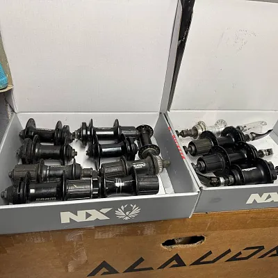 Втулки касети та передні на ексцентрику Sram Shimano