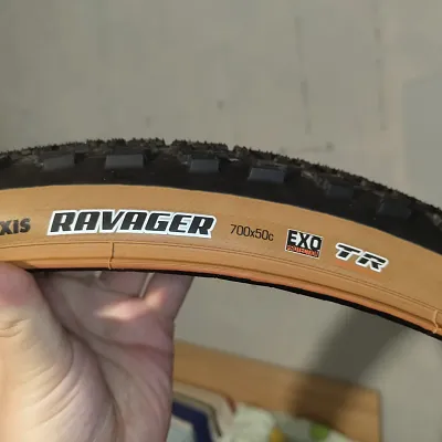 Покришка Maxxis Ravager EXO 700x50C TR