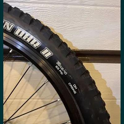 Покришка Maxxis High Roller II або Minion DHR II 26"