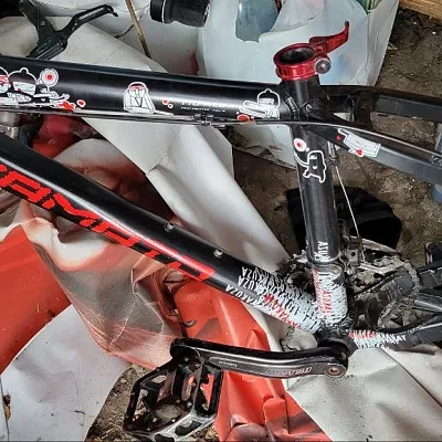 Фреймсет Yamato Yakuza + компоненти SRAM, Truvativ, Cane Creek, Avid