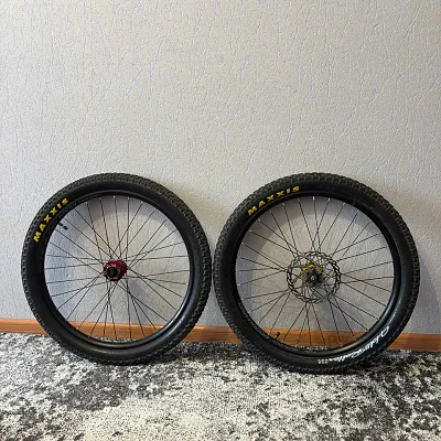 Wheelset 24 Dartmoor Shark + Maxxis Holy Roller