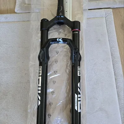 Rock Shox Pike Ultimate 27.5 передня вилка