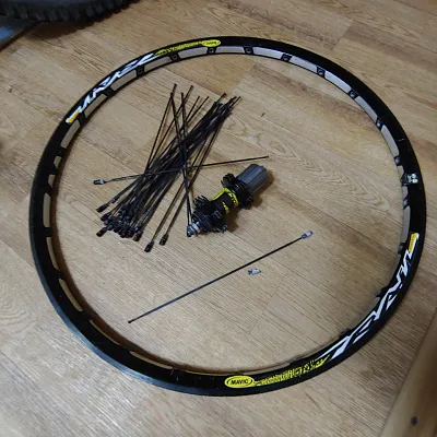 Задня втулка Mavic Crosstrail + спиці + обід
