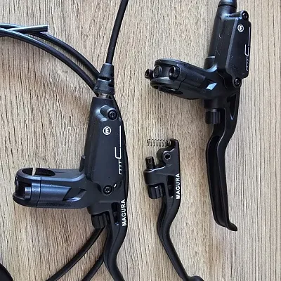 Гальмівна ручка Shimano MT200