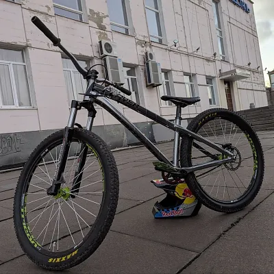 Dartmoor Player 2022 dirt jump bike L