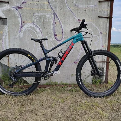 Trek Slash 8 29" L