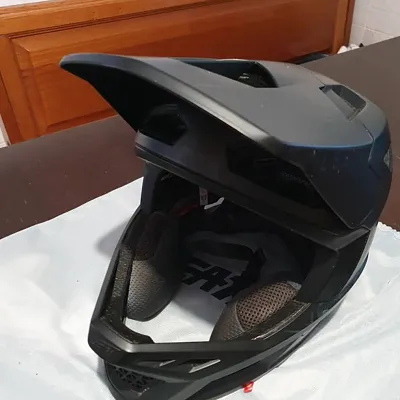Leatt Gravity 4.0 + Fox Proframe + Fox Rampage Pro Carbon шоломи