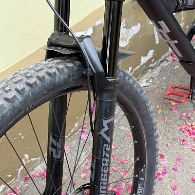 Marzocchi Bomber Z2 140 мм вилка 29"/27.5+