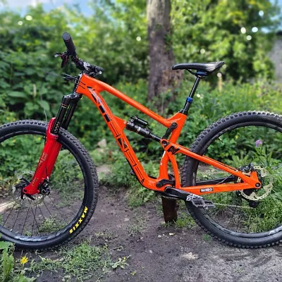 Intense Carbine 29 карбон RockShox Lyrik Ultimate