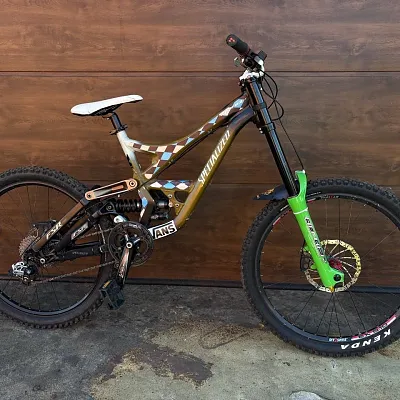 Downhill Specialized Demo 7 S