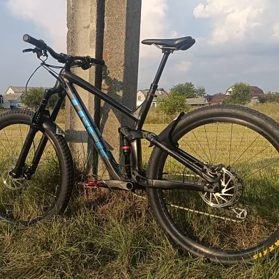 Ендуро двохпідвіс Trek Slash 8 2020 року