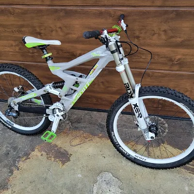 Downhill Scott Gambler M