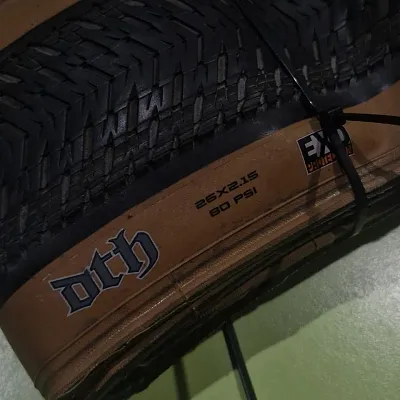 Покришка Maxxis DTH 26x2.15 Folding EXO Tanwall