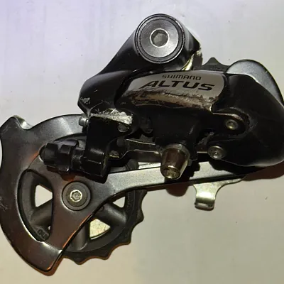 Задній перемикач Shimano Altus