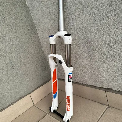 Rock Shox Recon 26 передня вилка 100 мм
