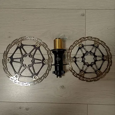 Втулка Hope Pro 2 + ротора Hope + вилка Rock Shox + трансмісія та ін.