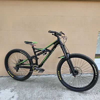 Велосипед Specialized Enduro EVO 650b М