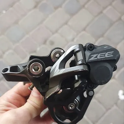 Задній перемикач Shimano Zee Dh RD-M640