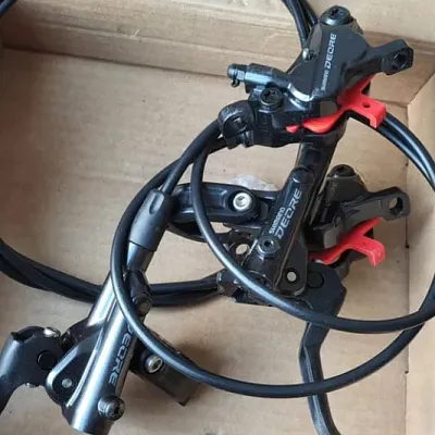 Гальма Shimano Deore M6120