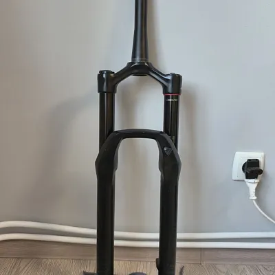 Вилка RockShox Revelation 150 мм