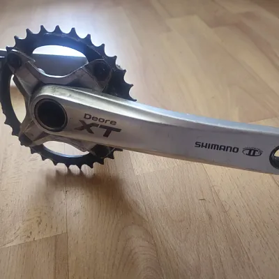 Shimano Deore XT шатуни + каретка BB MT501