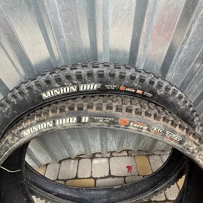 Maxxis Minion DHF + DHR 29" та High Roller 27.5"