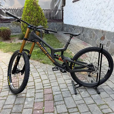 Велосипед Santa Cruz V10 CC 2022 + Fox компоненти